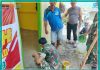 Personel Polsek Pulau Sembilan, Polres Sinjai Bersama TNI Bantu Warga Perbaiki Rumah Program Baznas