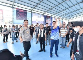Beni Iskandar Dampingi Kapolrestabes Makassar Buka Futsal Competition Kapolrestabes Cup 2022
