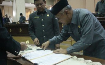 Bupati Hadiri Rapat Paripurna Dua Ranperda di DPRD Jeneponto