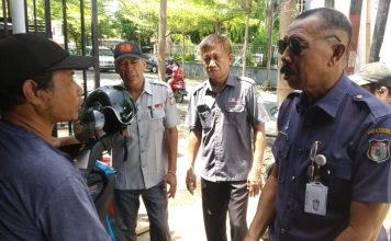 Perumda Parkir Makassar Ingatkan Jukir Taat Aturan, Gunakan Rompi dan Id Card