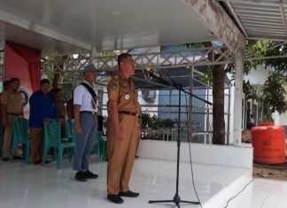 Camat Maniangpajo Pimpin Upacara Bendera di SMAN 4 Wajo