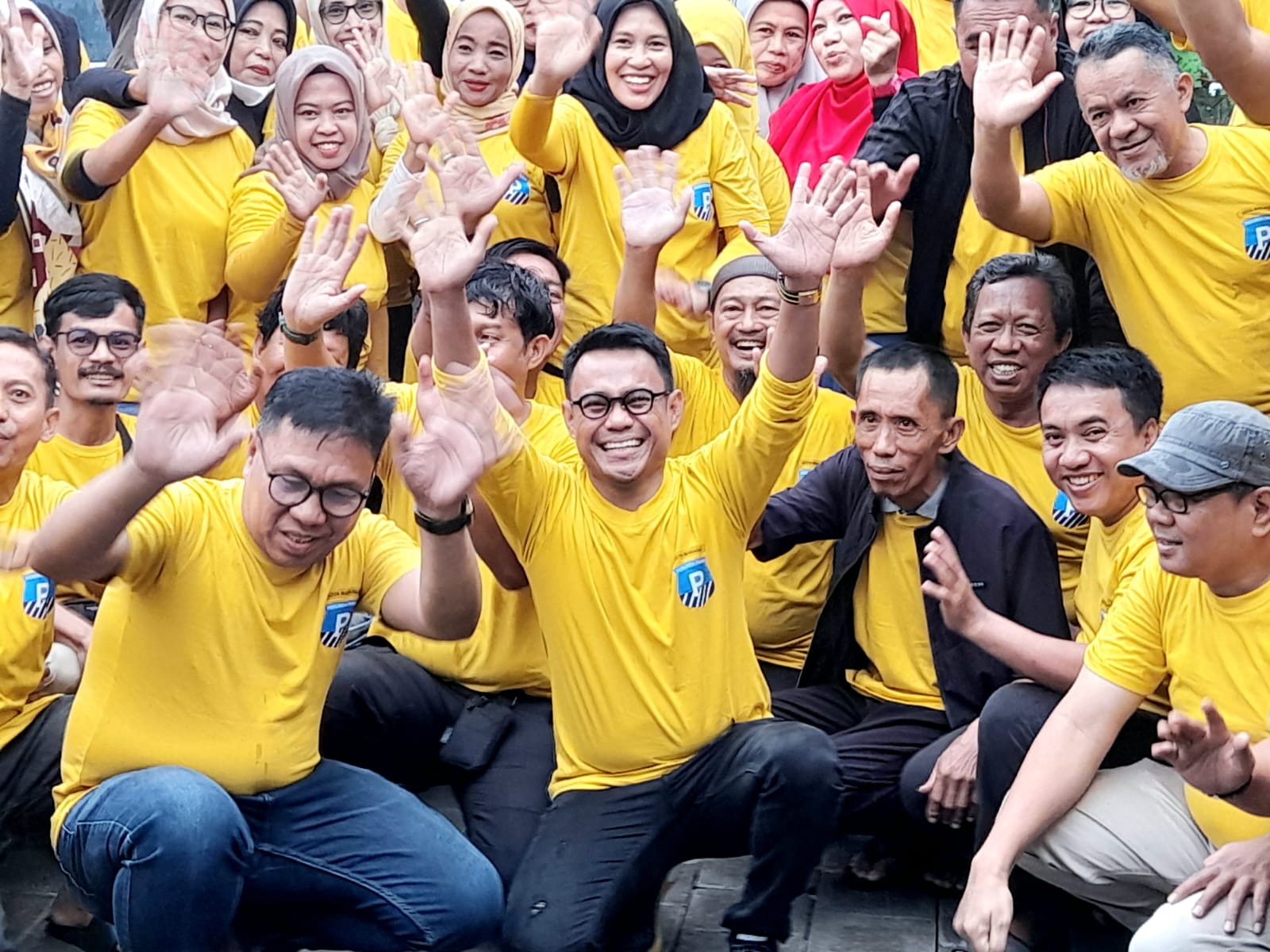 Saharuddin Said Ajak Pegawai Perumda Parkir Makassar Jaga Kebersihan Kantor