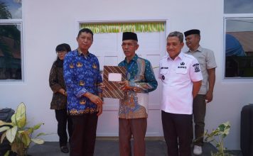 Bupati Jeneponto Resmikan Reading Corner Sekaligus Tinjau Lokasi Sekolah Rakyat